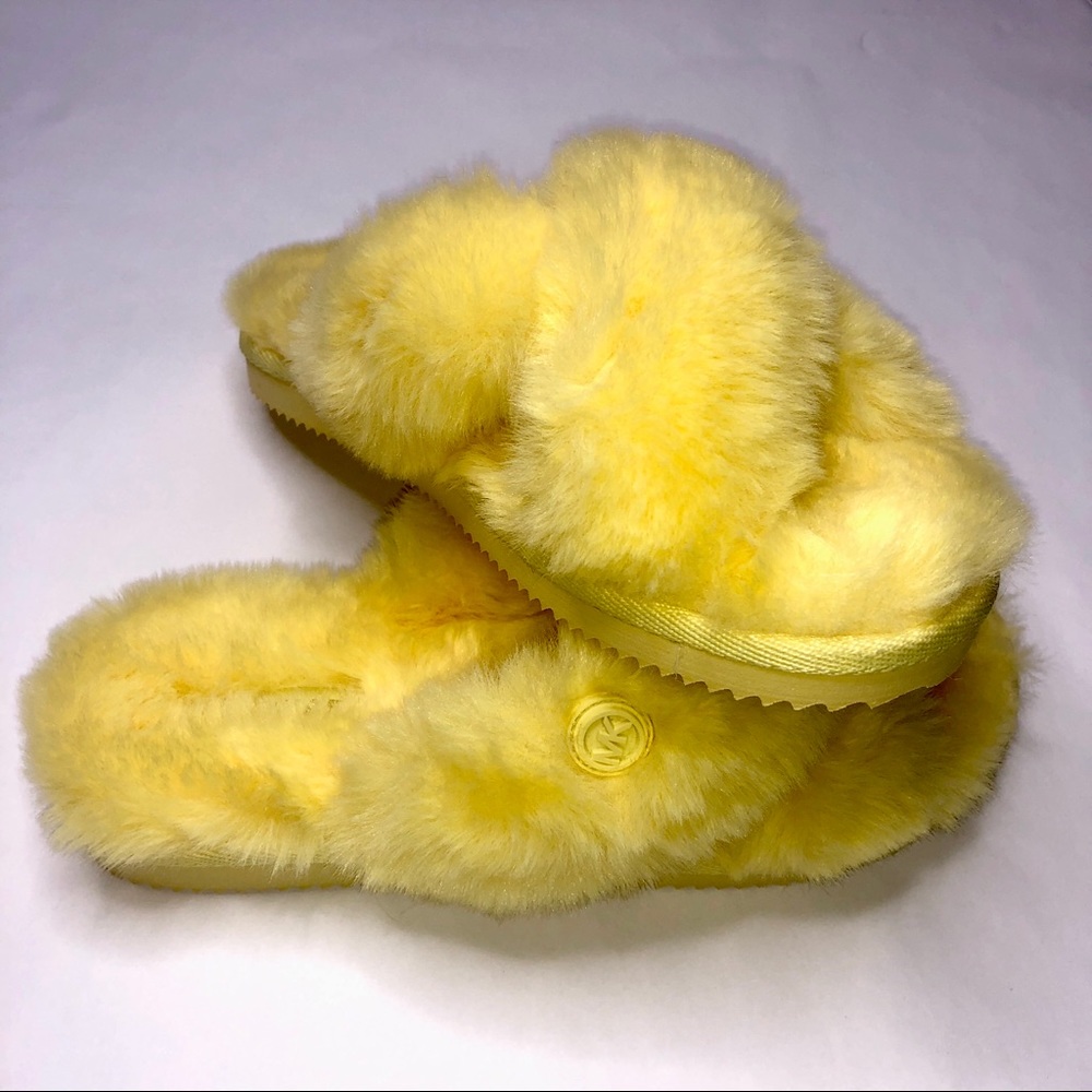 New Michael Kors Yellow Lala Faux Fur Slippers - Picture 5 of 11